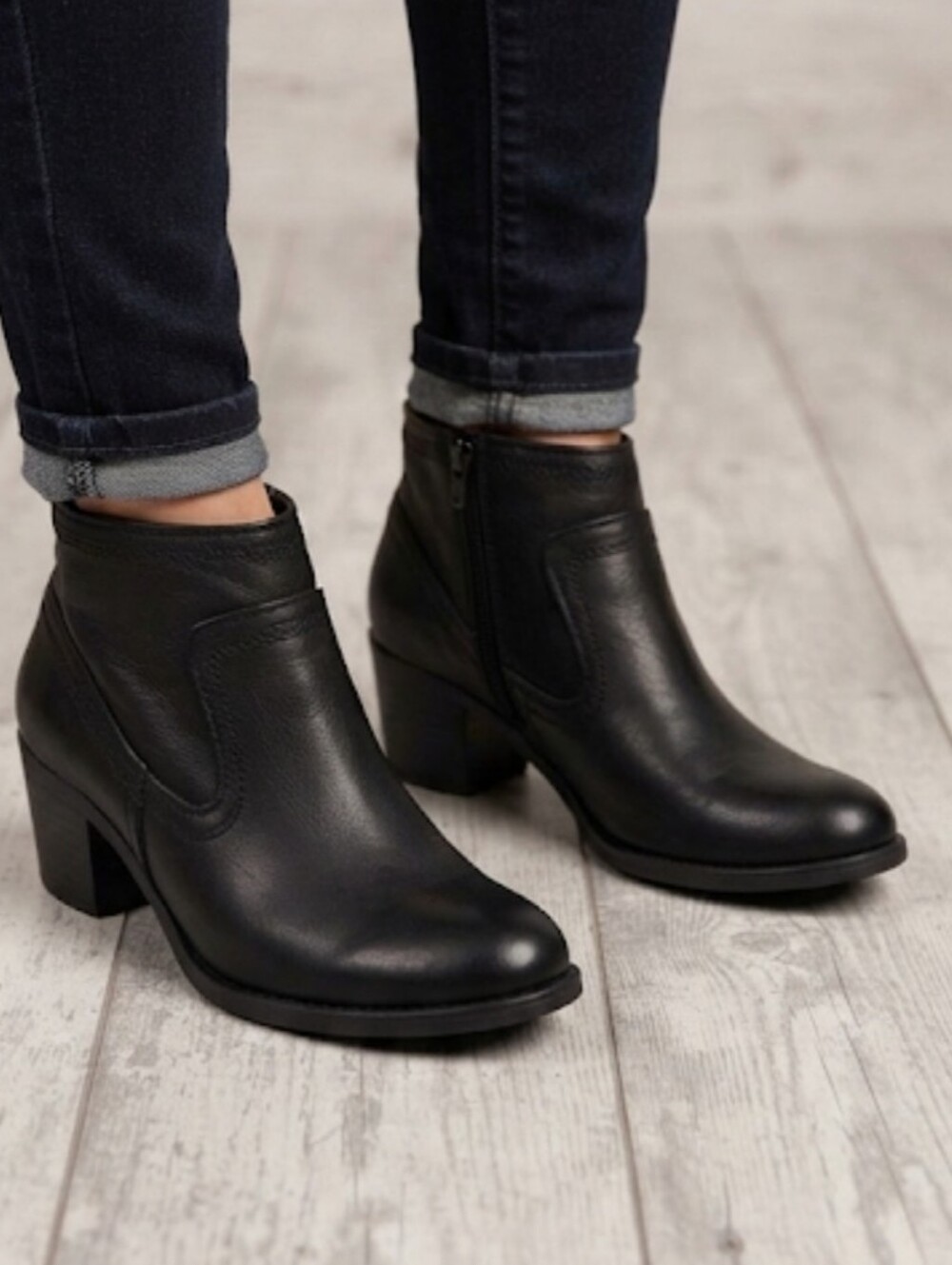 Arturo Chiang Womens Comfort Ankle Leather Heels Boots shoes sz 8M